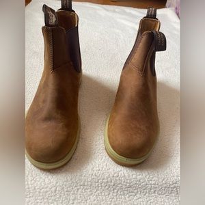 Blundstone Chelsea boots